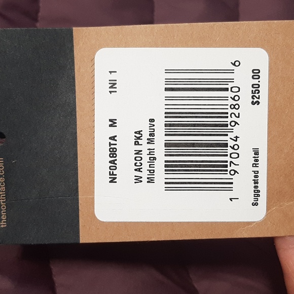 The North Face Maroon Insulated Jacket - Picture 5 of 5